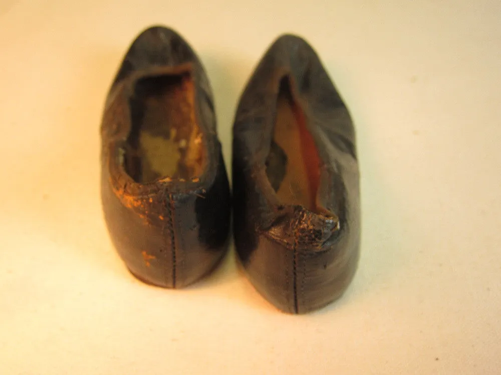 Deborah's doll shoes