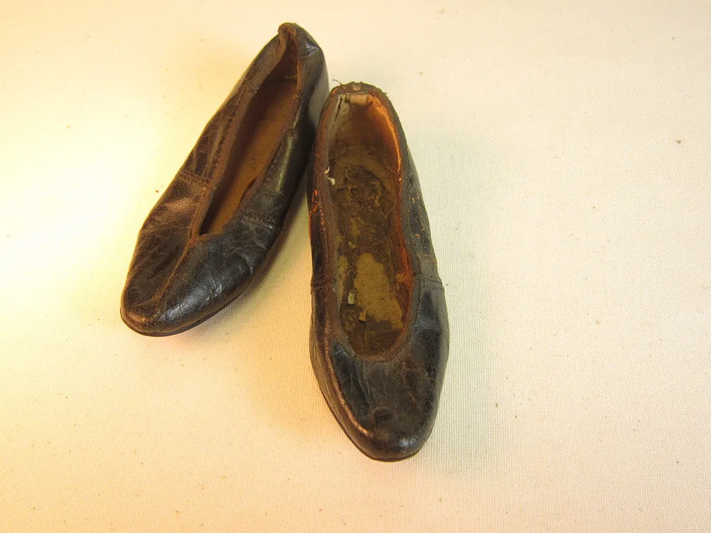 Deborah's doll shoes