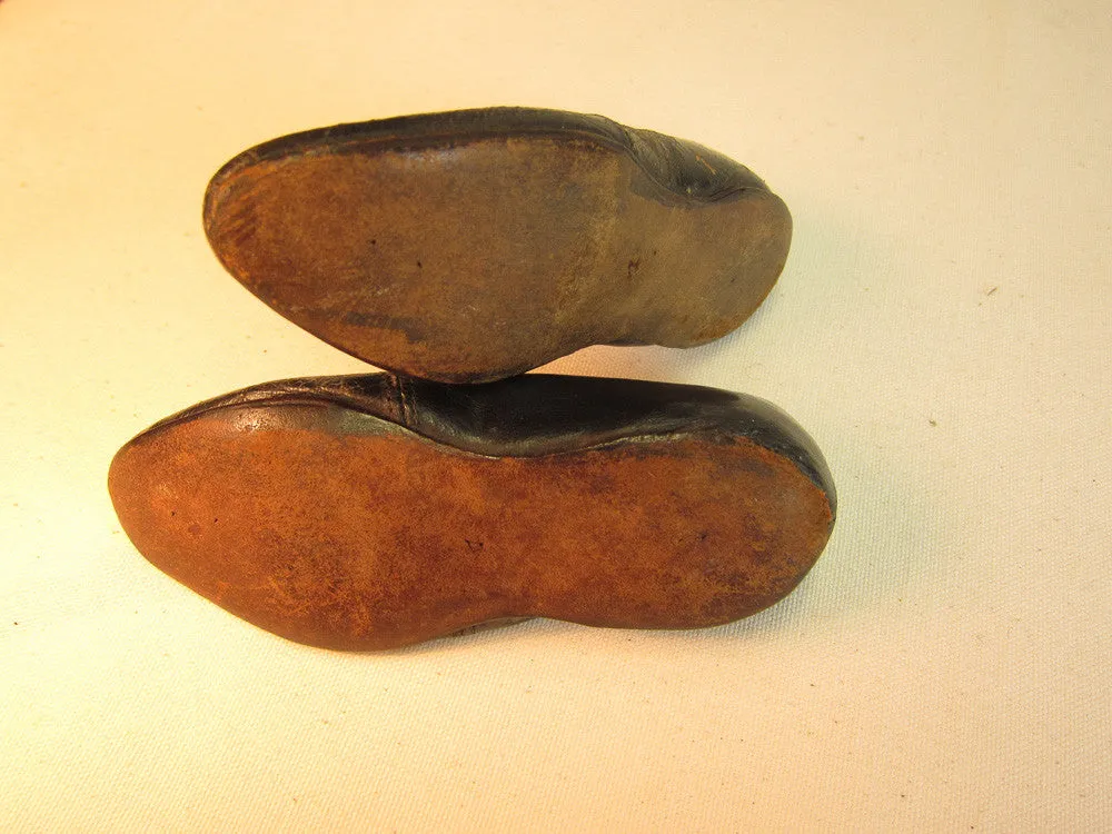 Deborah's doll shoes